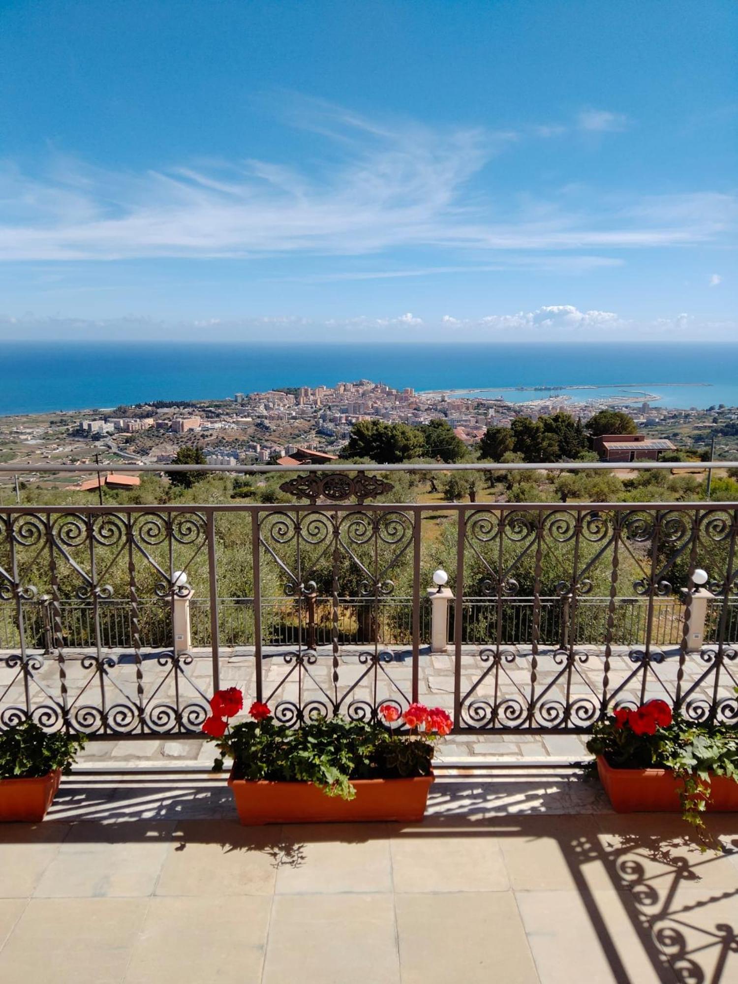 Villa Bona Termini Imerese Exteriör bild